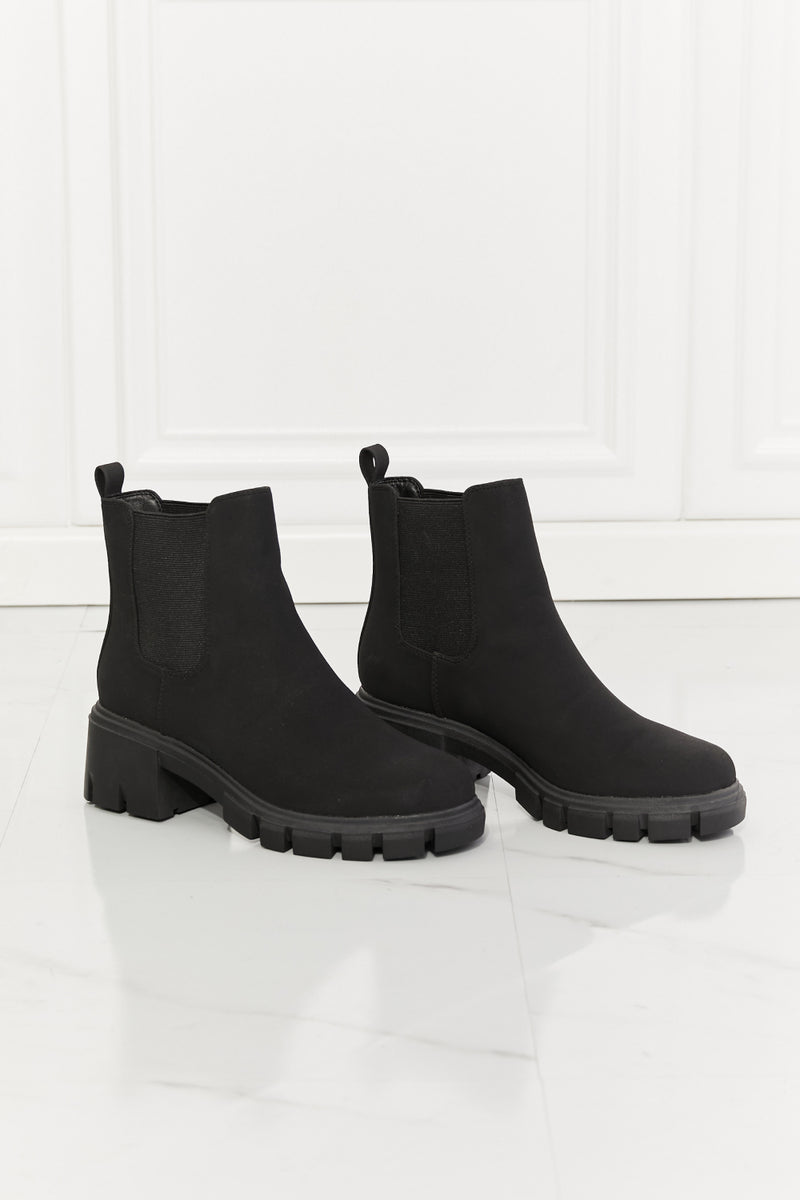 MMShoes Work For It Matte Lug Sole Chelsea Boots in Black.