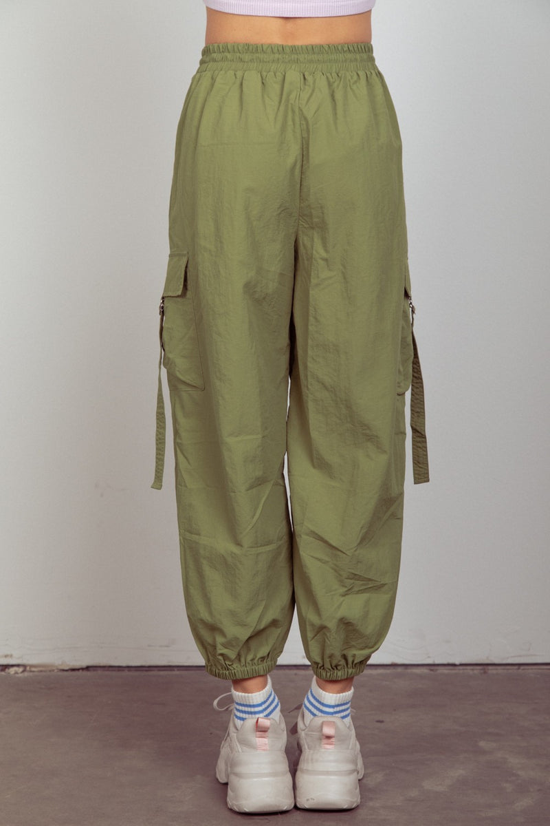 VERY J Elastic Waist Woven Cargo Pants.