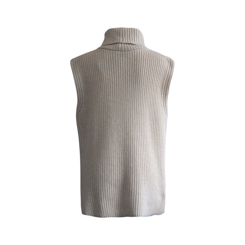 Le Reussi Cashmere Turtle Neck Sweater.