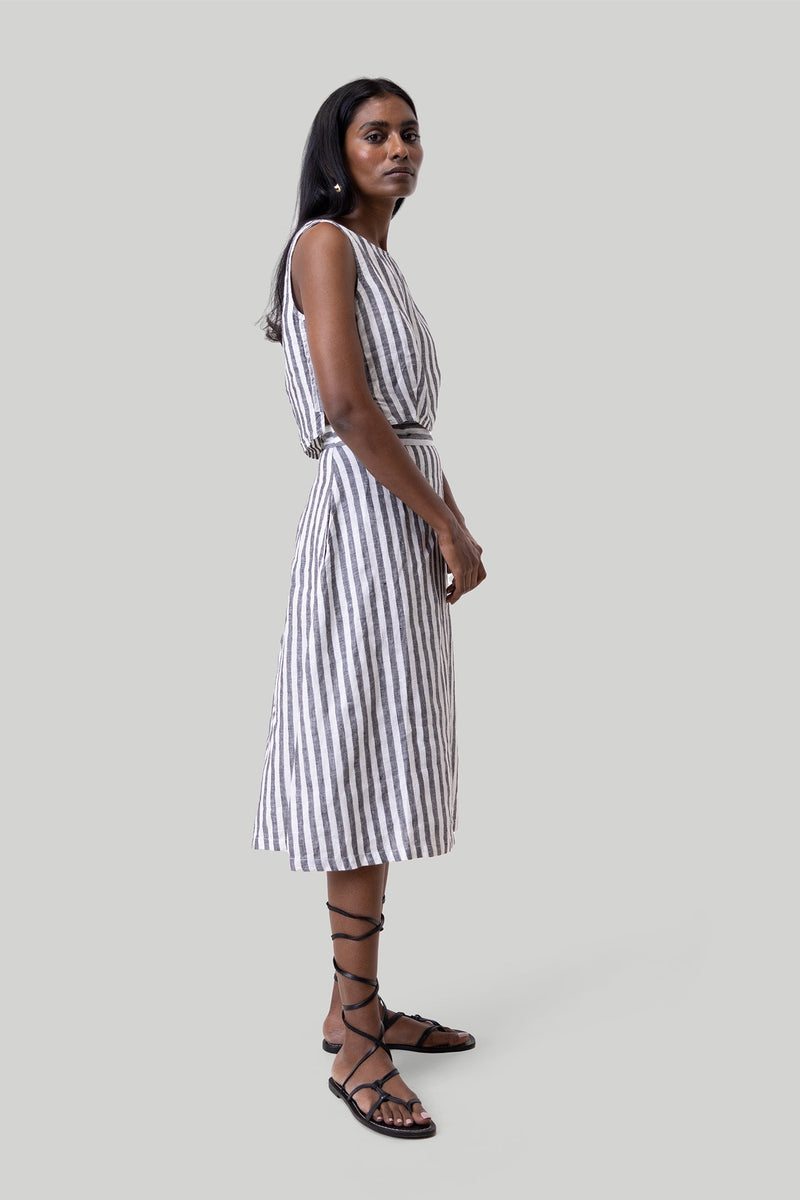 Reistor Breezy Summer Set in Linen Stripes.